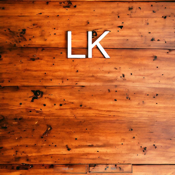 Meet your Posher, Lorie - Picture 1 of 1